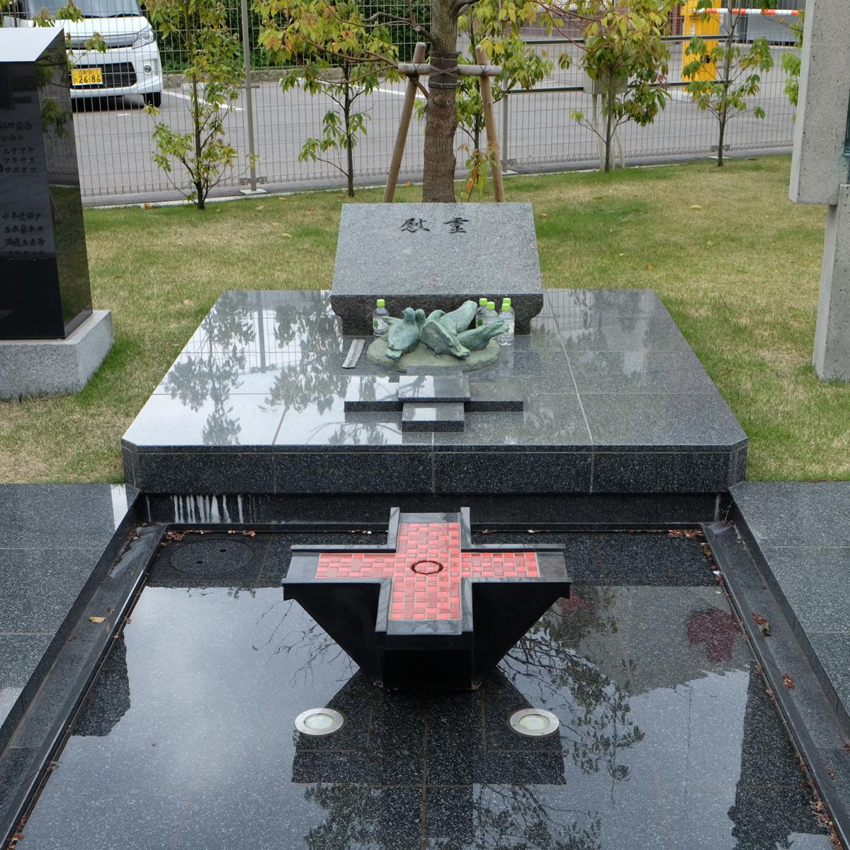 広島赤十字病院慰霊碑